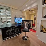 Sentral Modern Design Med 2 Soverom, Gratis Parkering דירה *