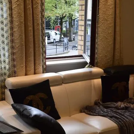 Sentral Modern Design Med 2 Soverom, Gratis Parkering