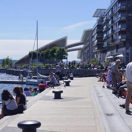 Sentral Modern Design Med 2 Soverom, Gratis Parkering