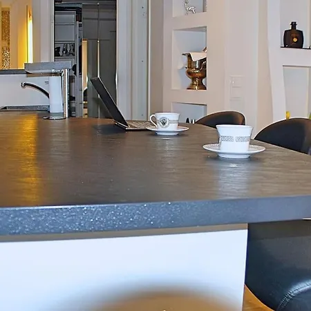 Sentral Modern Design Med 2 Soverom, Gratis Parkering Lägenhet *