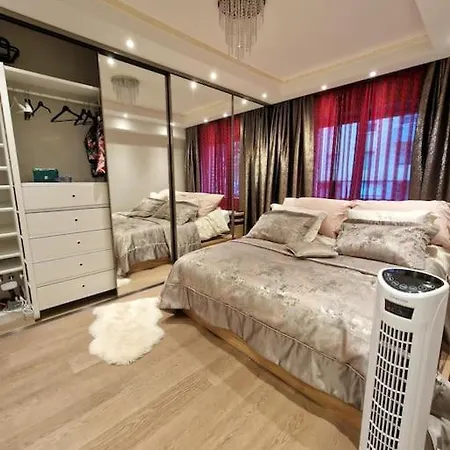 Sentral Modern Design Med 2 Soverom, Gratis Parkering *